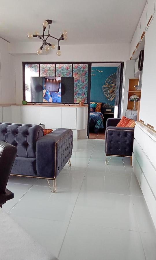 Liege Centre Mediacite Appartement Possible Parking Terrasse Immense 8Eme Pour 2 Personnes Exterior photo